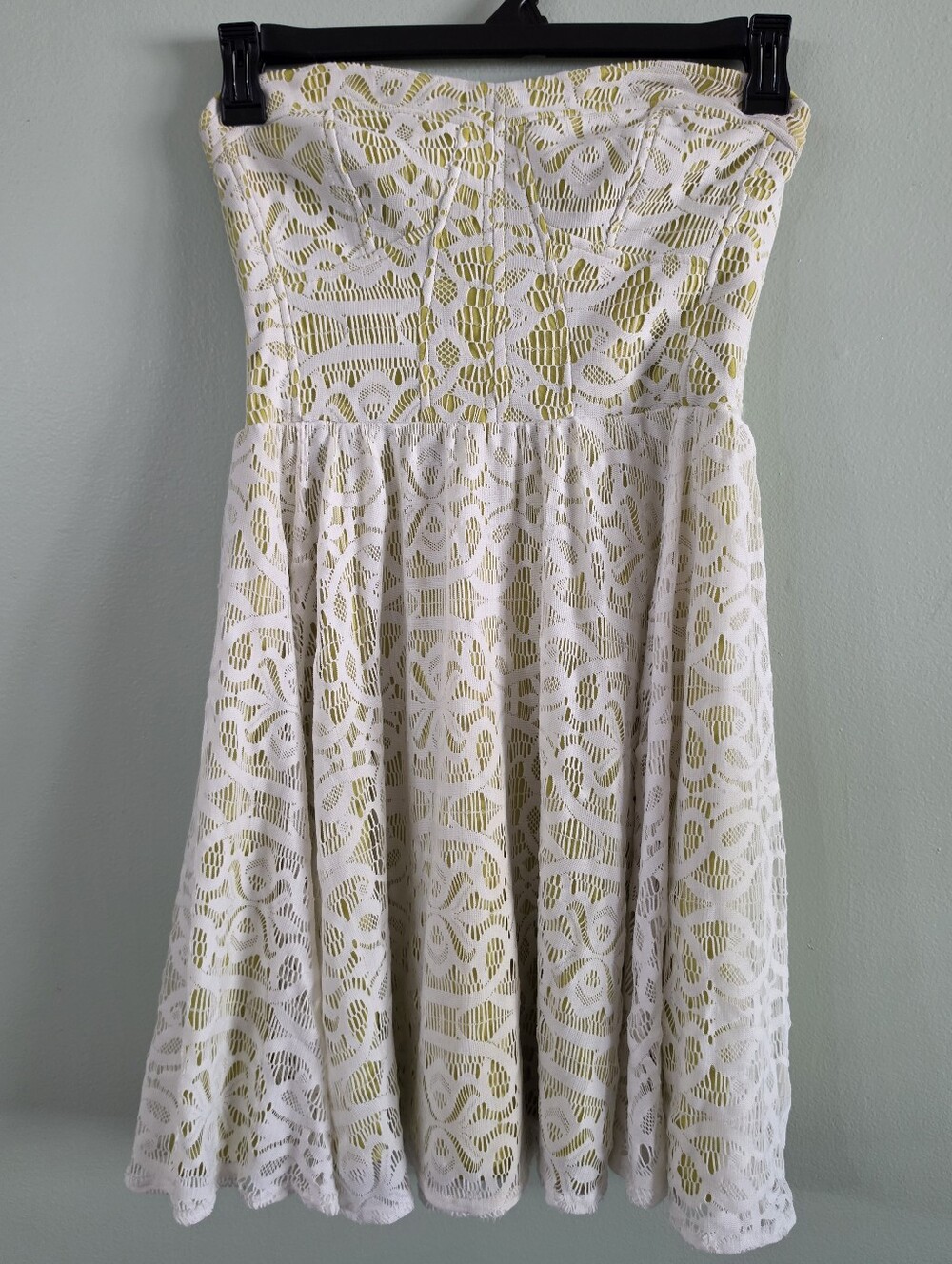 ✨ GUESS Chartreuse Yellow & White Lace Strapless Corset Mini Dress 🌿 Size 6